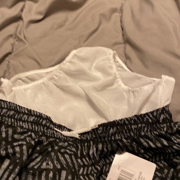 Swim Trunks Brand New with TAG Boys size 11/12T - Picture 6 of 7